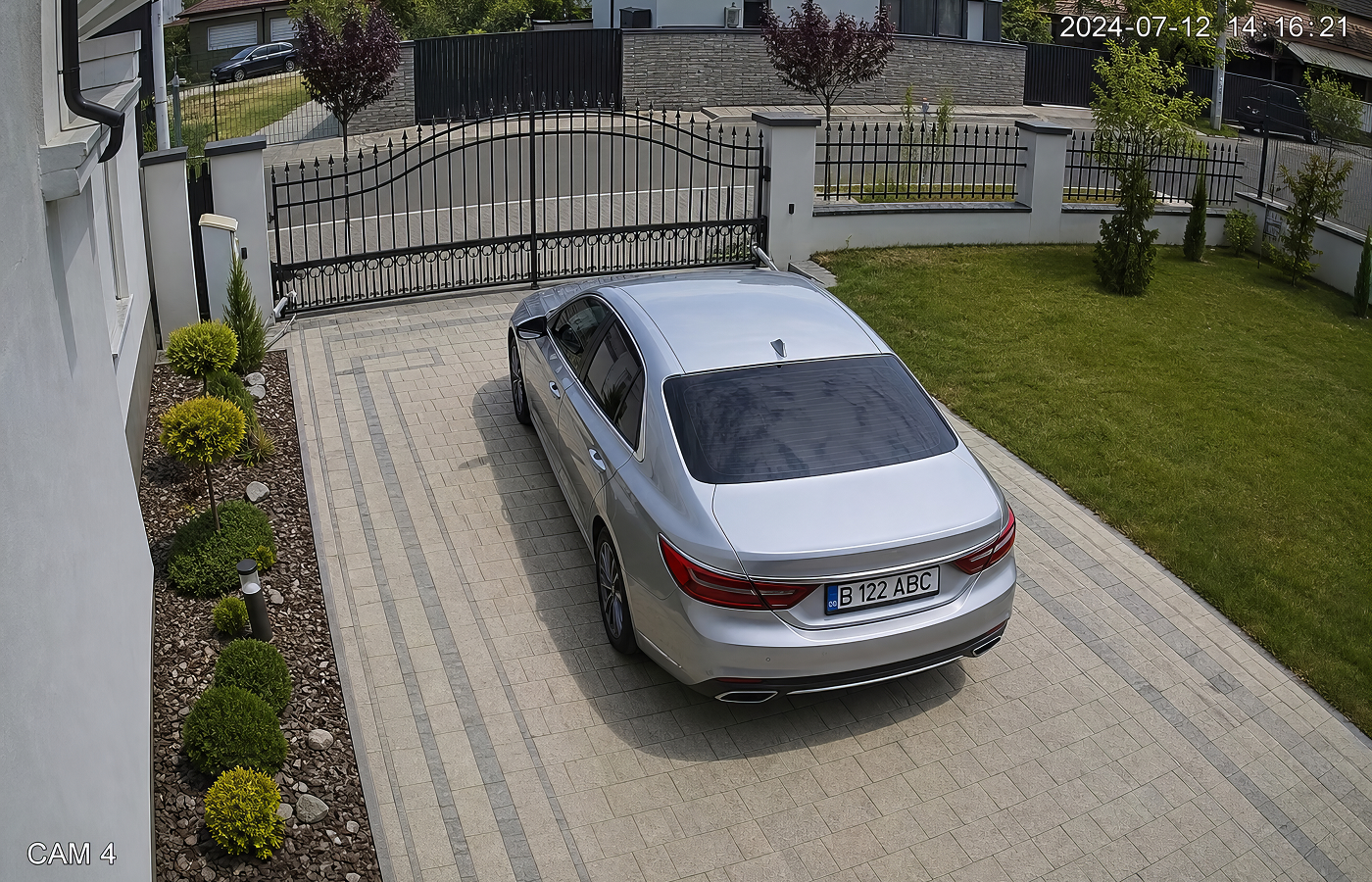 upscale images of surveillance with hitpaw