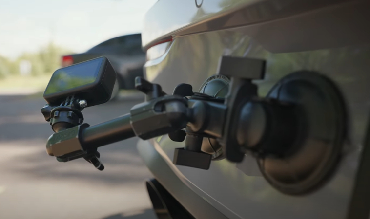 Capturing the sound of car exhaust to create usable SFX packs